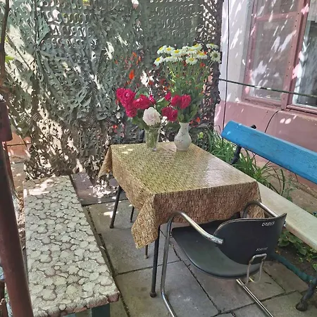 Near Otrada Apartamento Odessa